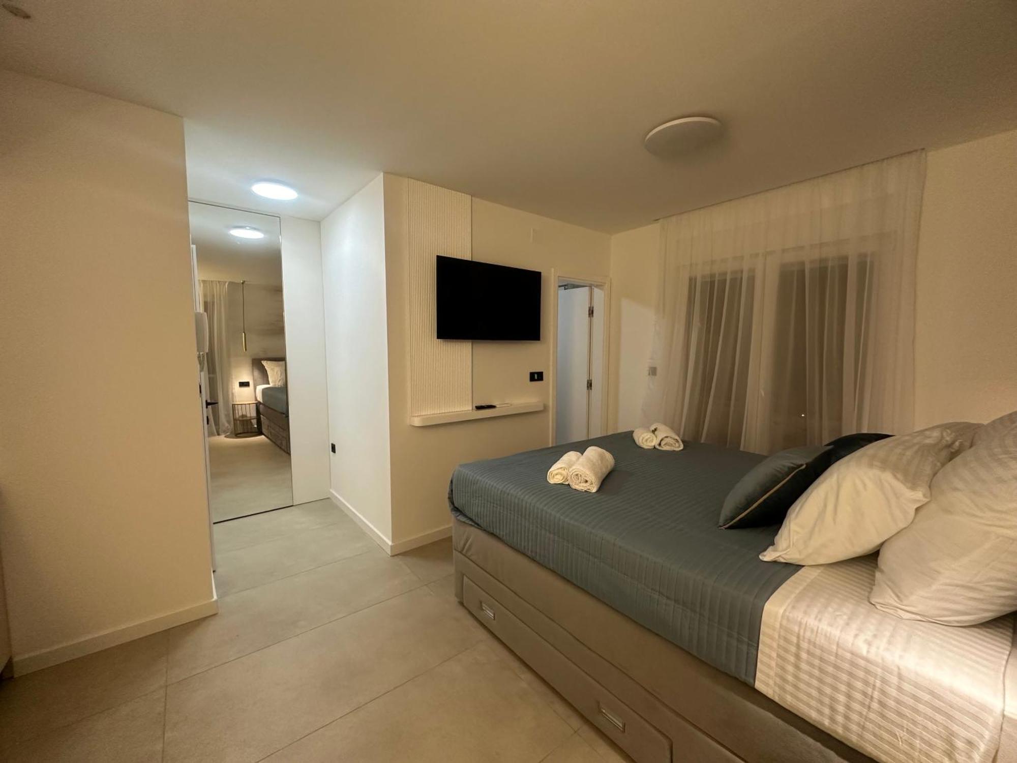 Amaro Luxury Room & Studio Apartman With Balcony Zadar Exterior photo